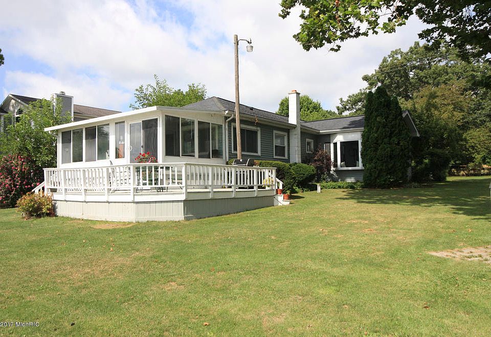 1st image of 8085 W Long Lake Dr