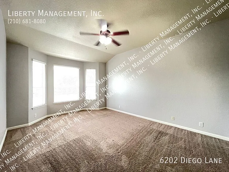 6202 Diego Ln — Photo 18
