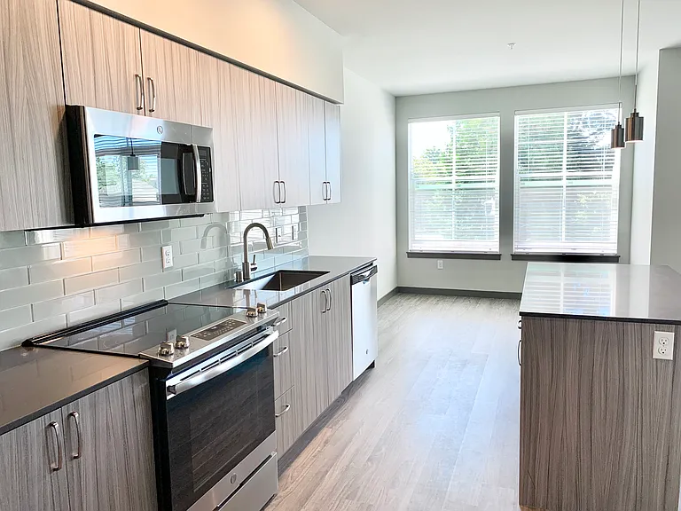 Edge Apartments — Photo 101