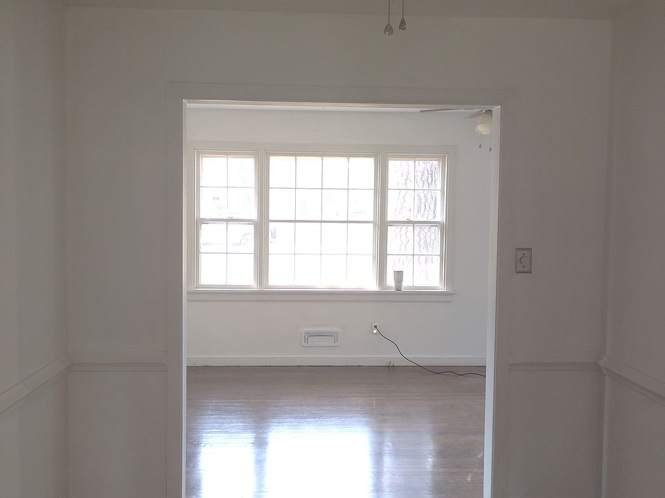 1st image of 9013 Sparrow Dr