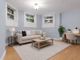 35 Bay State Rd, Boston, MA