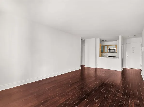 212 E 47th St APT 27E, New York, NY 10017
