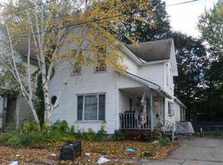 28 Thompson Ave, Gloversville, NY 12078