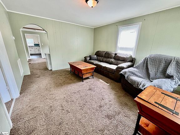 5th image of 210 McDowell St