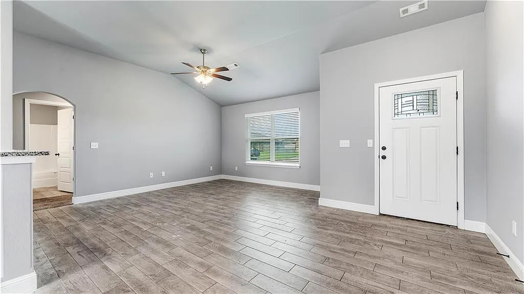 200 Post Oak Ave - 1 — Photo 2
