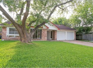 1115 Bournewood Dr, Sugar Land, TX 77498