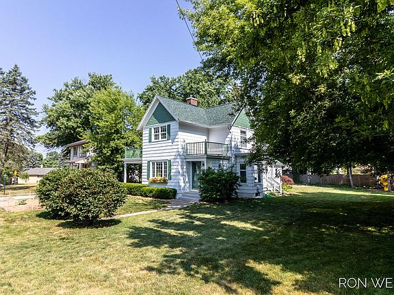 5th image of 203 Russwood St NE