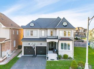 4 Fanfare Pl, Brampton, ON L6P3E2