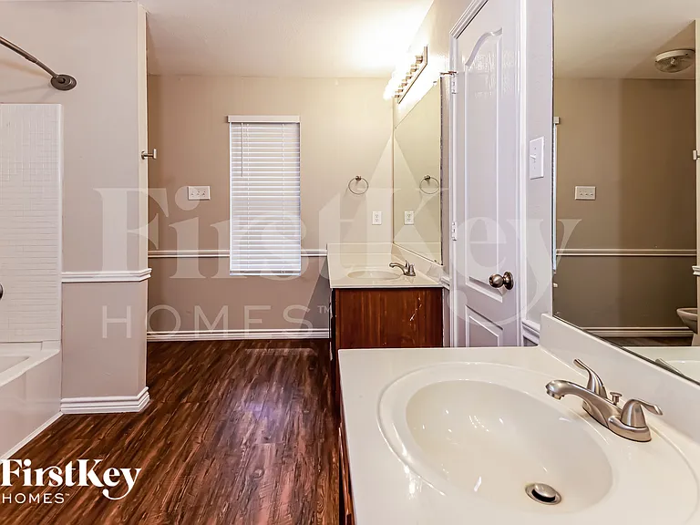 229 Silver Spur Dr — Photo 10