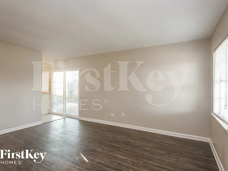 6217 Pine St — Photo 5