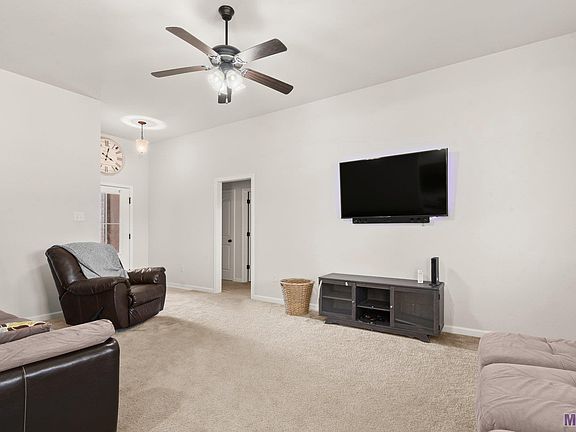 3rd image of 42510 Baystone Ave