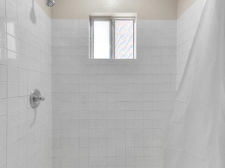24600 Cypress St #24600A — Photo 10