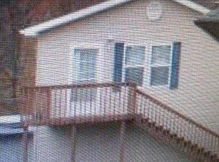 1098 Bedford St, Claysburg, PA 16625