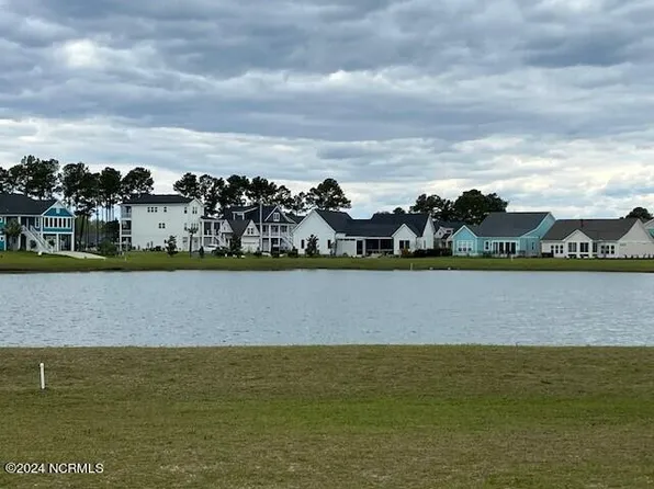 347 Spicer Lake Drive, Holly Ridge, NC 28445