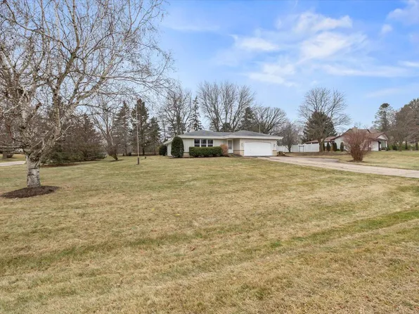 N65W28479 Fairlane DRIVE, Hartland, WI 53029