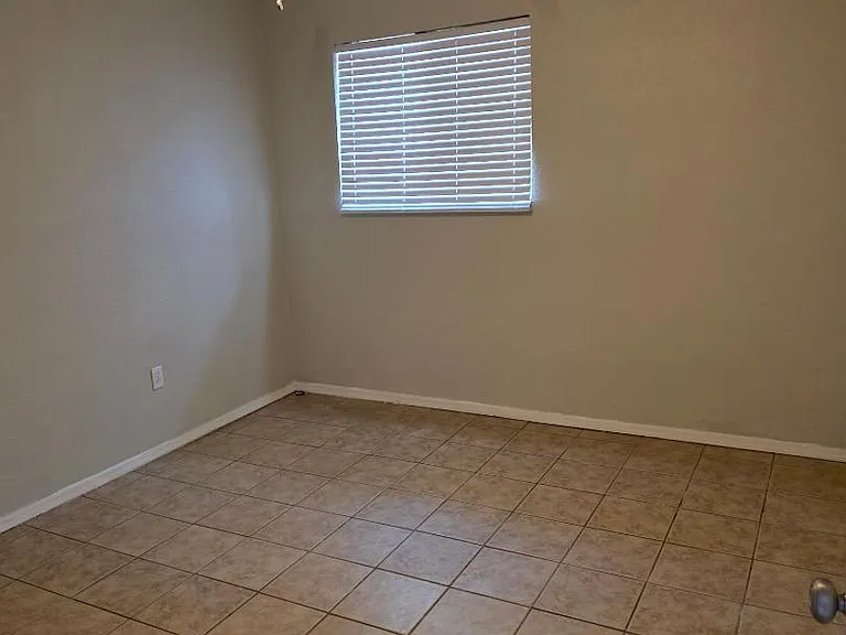 Unit Photo