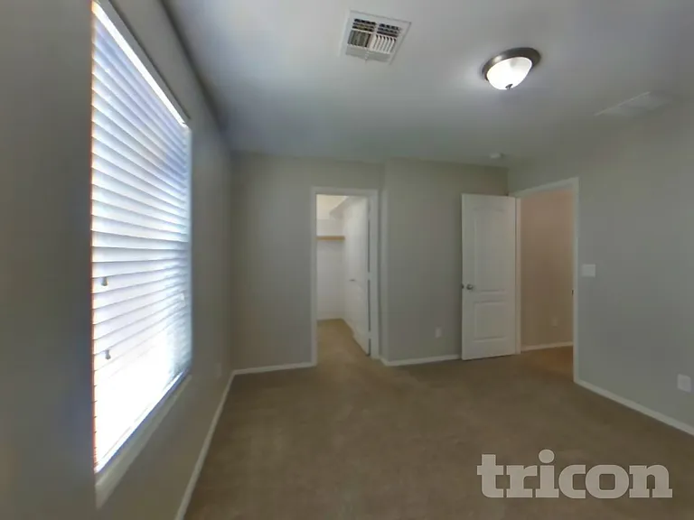 938 E Kelsi Ave — Photo 15