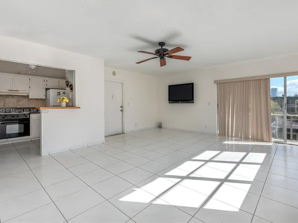 1450 Atlantic Shores Blvd APT 318, Hallandale, FL 33009