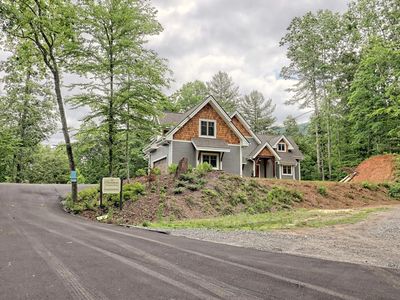 697-697 Rustling Woods Trl, Cullowhee, NC, 28723