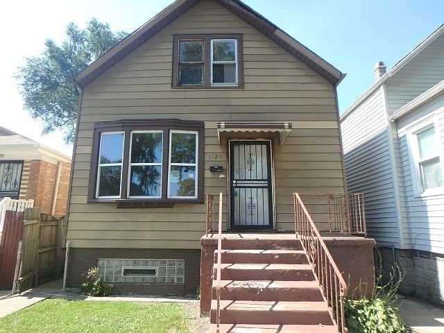 1st image of 6920 S Oakley Ave