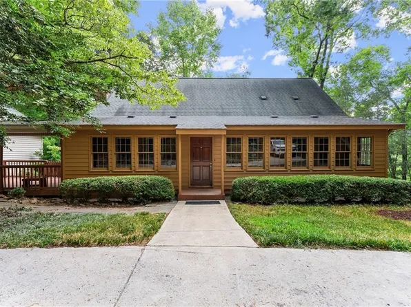 9125 Ponderosa Trl, Gainesville, GA 30506