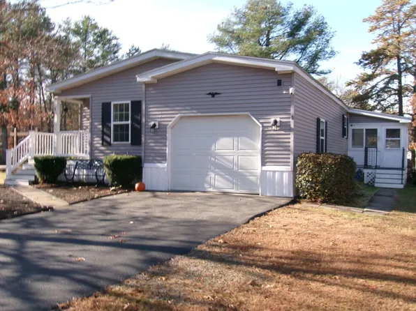 8 Pinecone Drive, Alfred, ME 04002