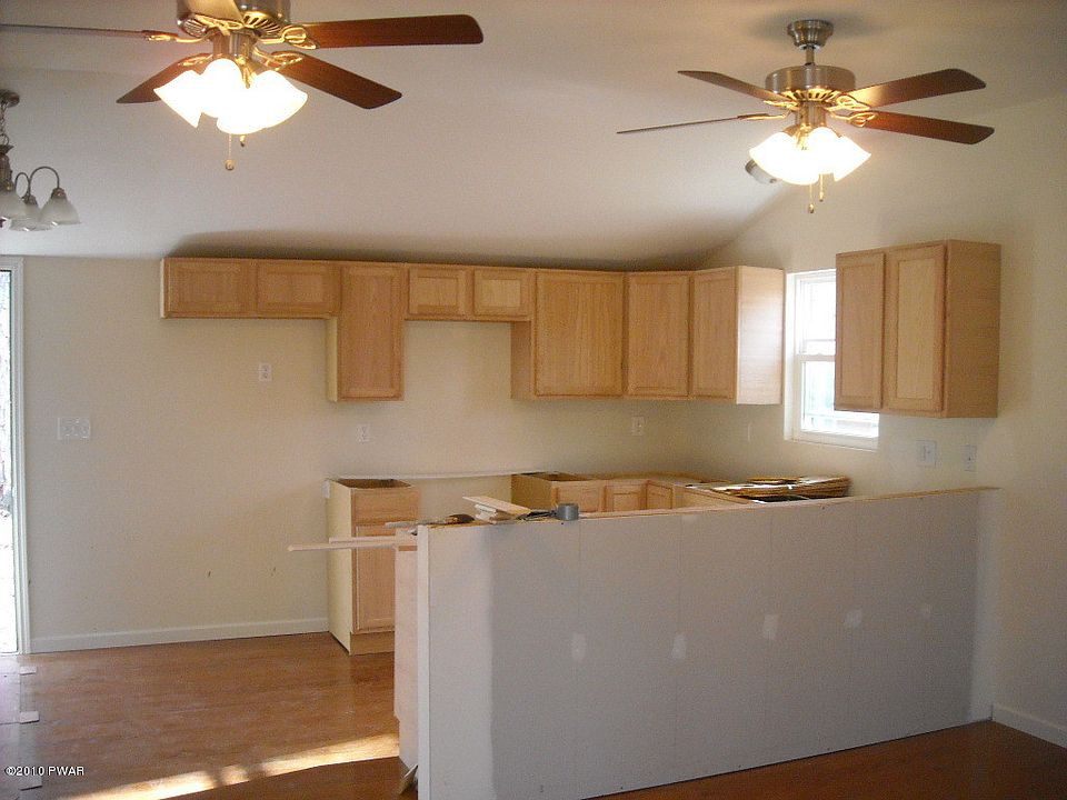 2nd image of Planetree Ln