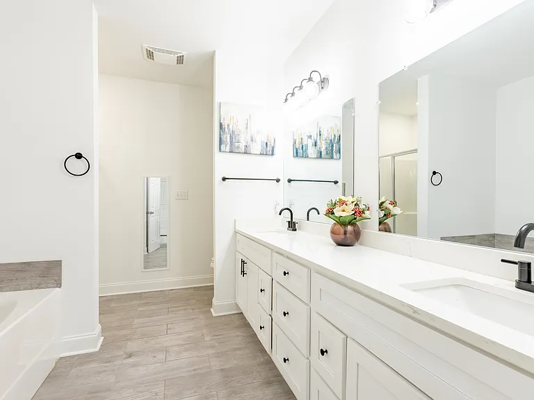 379 Shoal Dr — Photo 11