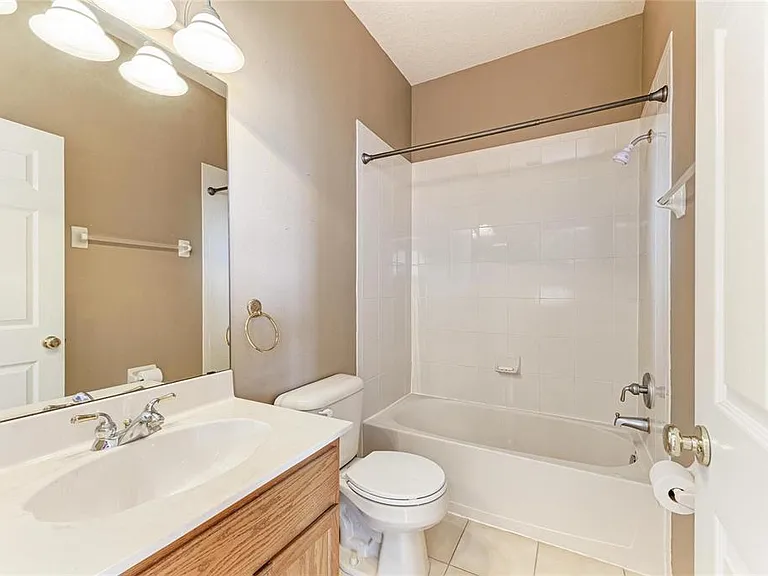 3931 Yellowstone Cir — Photo 30