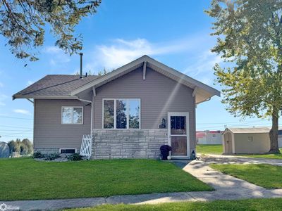210 7th St, Gladbrook, IA, 50635