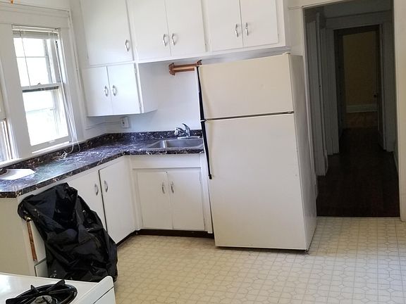 5th image of 2671 E 128th St