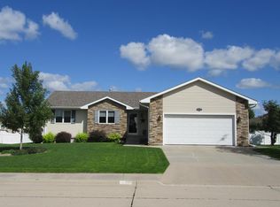 2111 Nashville St, Grand Island, NE 68803