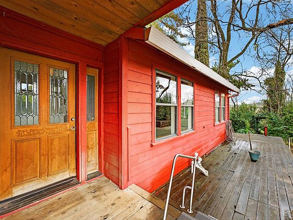 5th image of 10562 Spring Valley Rd