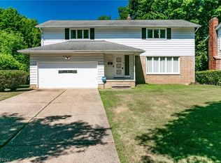 1390 S Lyn Cir, South Euclid, OH
