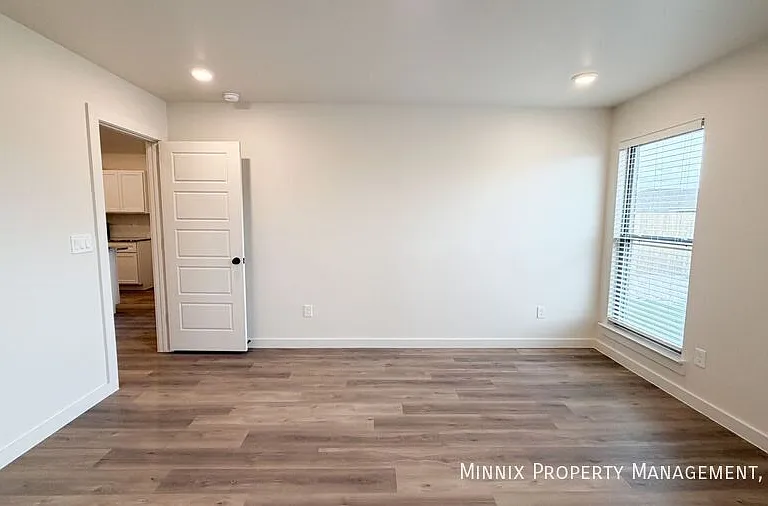 2161 Langford Ave — Photo 14