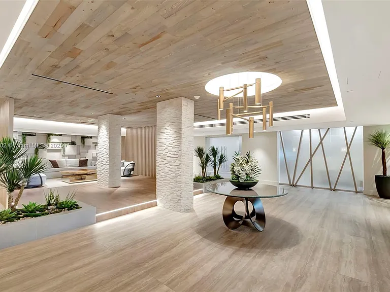 2301 Collins Ave #1206 — Photo 36