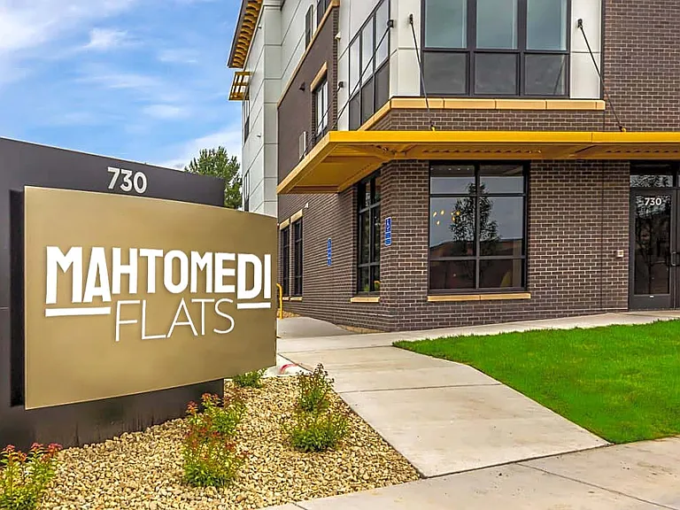 Mahtomedi Flats — Photo 1