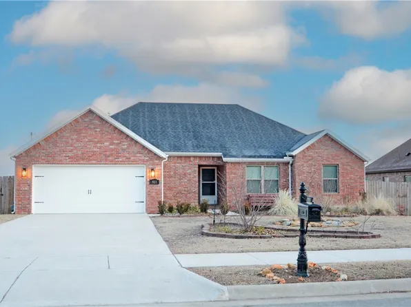 911 Lawlis Rd, Siloam Springs, AR 72761