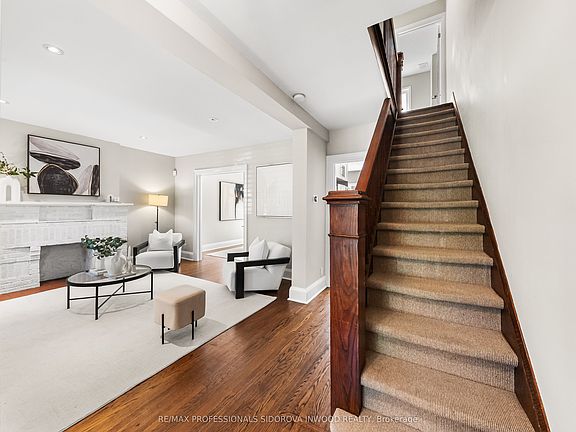 4th image of 82 Durie St