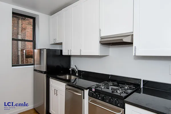 Rented by LC Lemle Real Estate Group | media 39