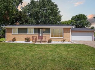 2121 Penway Ct, Flint, MI 48532