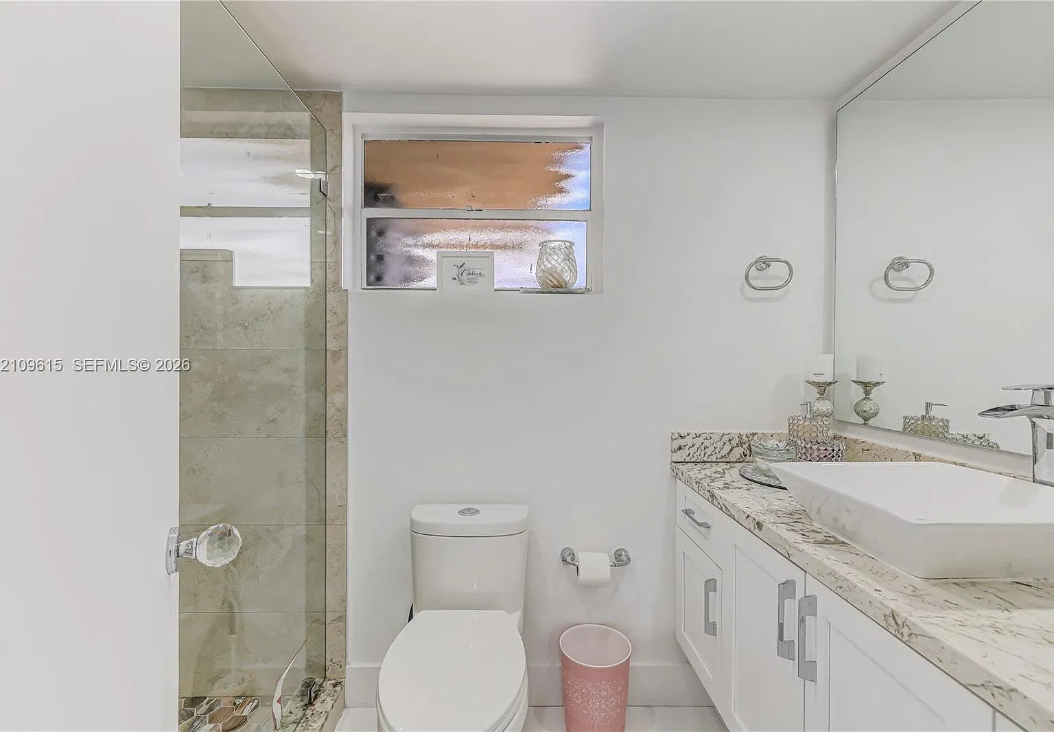 Abbott Gardens Condo — Photo 3