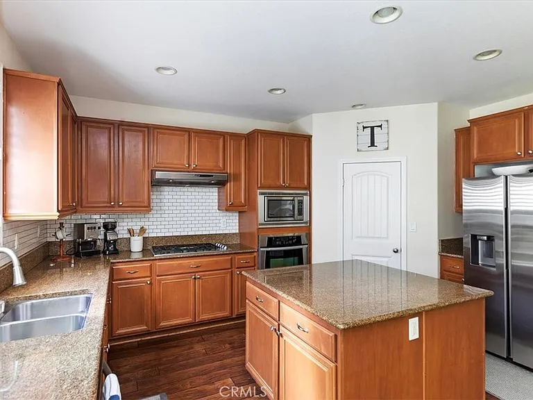 40174 Jaylene St — Photo 10