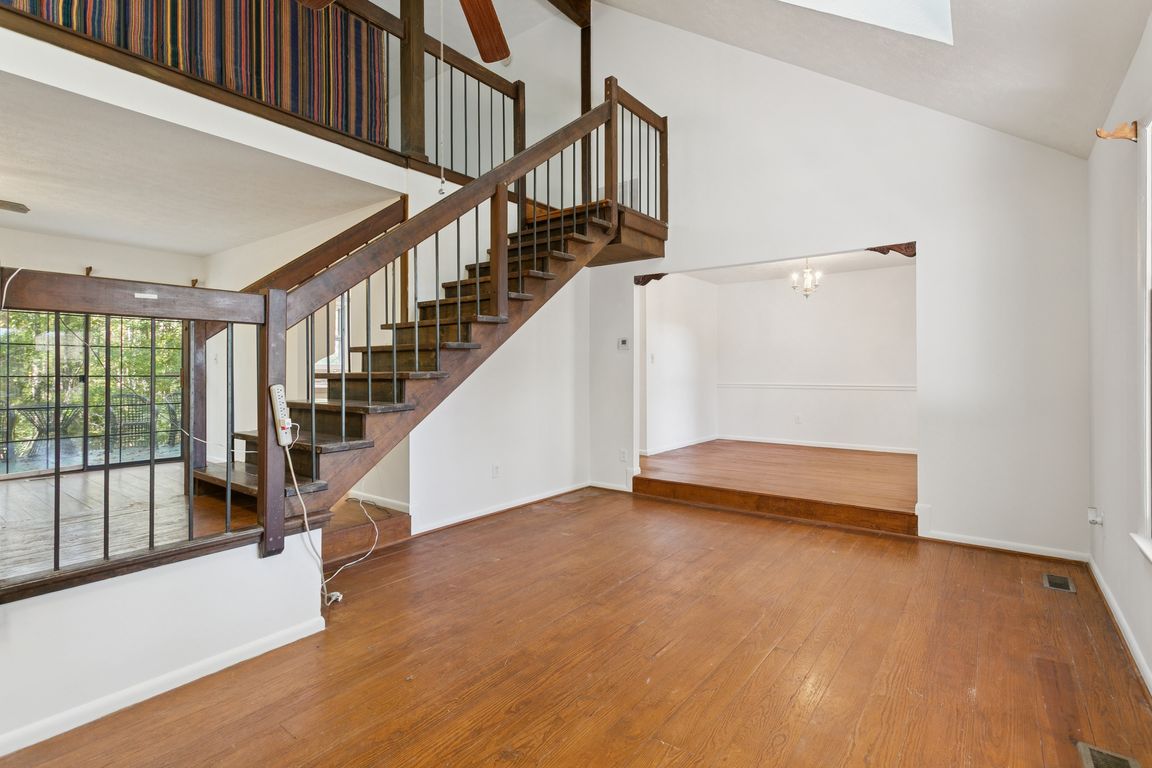 next background image