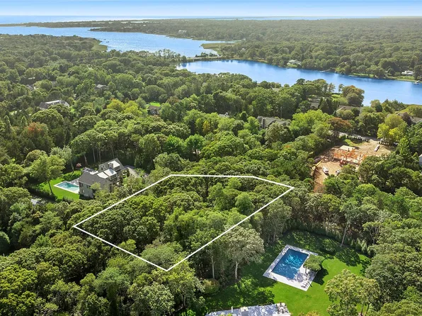 5 Laurents Way, Quogue, NY 11959