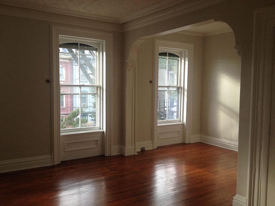1st image of 26 Dubois St APT 2