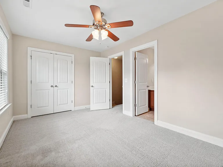 1359 Town Home Dr — Photo 21