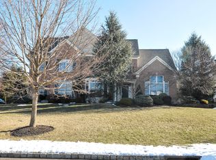 56 Ridge Rd, Green Brook, NJ 08812