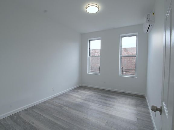 3rd image of 3359 Seymour Ave #2B