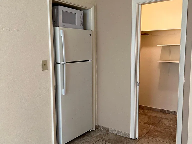 2738 NE 30th Pl #17 — Photo 4